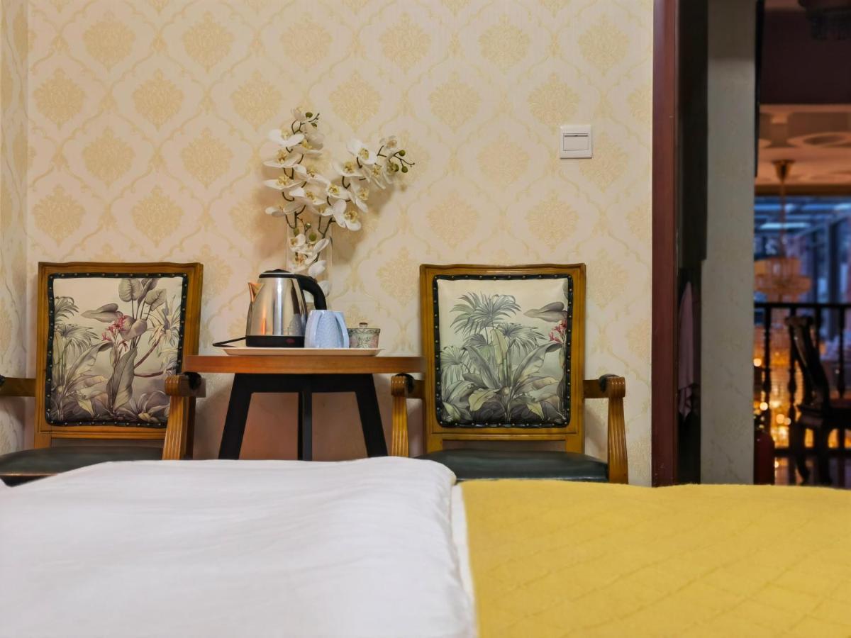 Mama Naxi Guesthouse Лиджанг Екстериор снимка