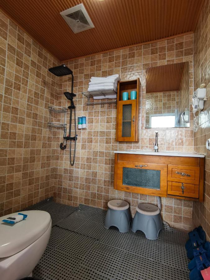 Mama Naxi Guesthouse Лиджанг Екстериор снимка